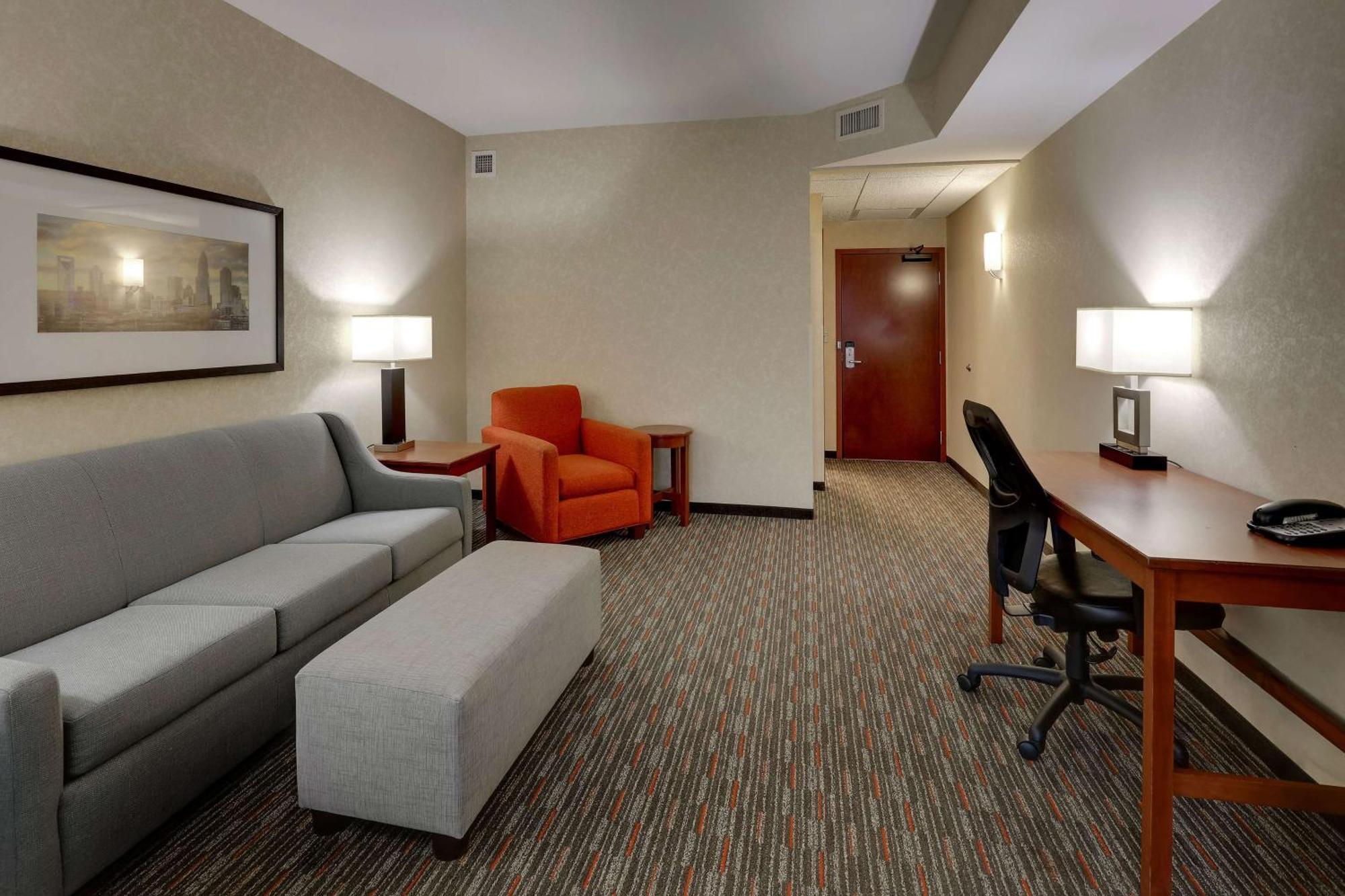 Drury Inn & Suites Charlotte Arrowood Exterior foto